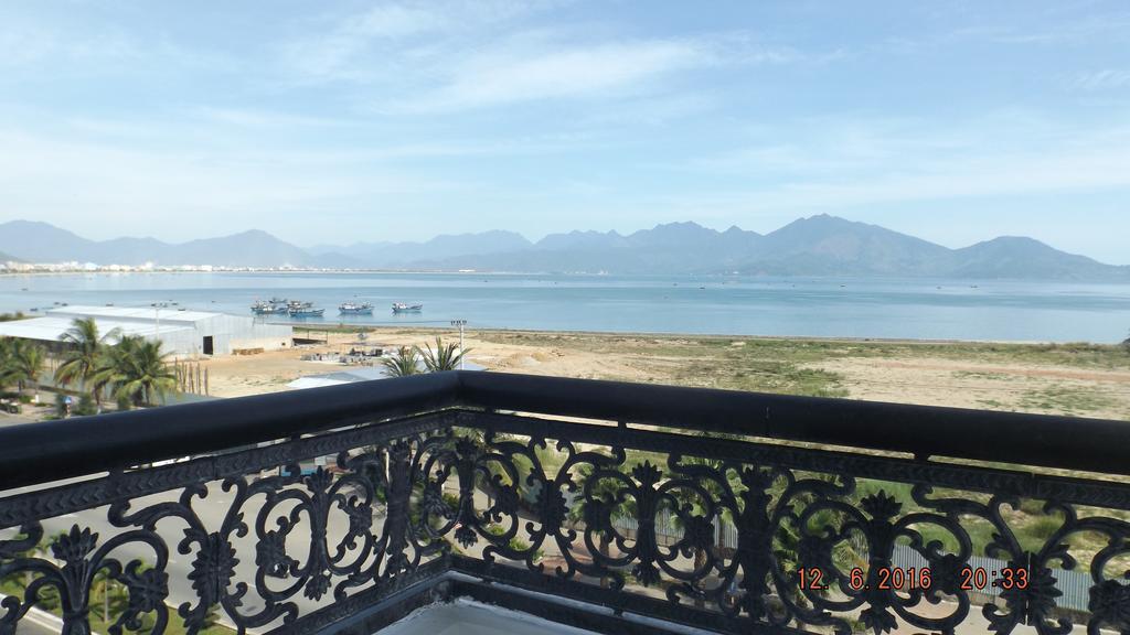 Rosa Bayside Guesthouse Дананг Екстериор снимка